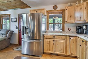 3 Mi to Table Rock Lake: Cabin w/ Fire Pit!