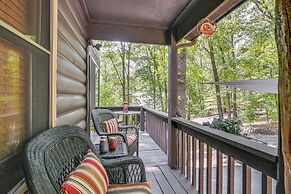 3 Mi to Table Rock Lake: Cabin w/ Fire Pit!