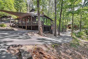 3 Mi to Table Rock Lake: Cabin w/ Fire Pit!