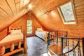 Pembine Cabin w/ Expansive Yard, Fire Pit & Grill!