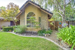 1 Mi to Applegate Park Zoo: Pet-friendly Home