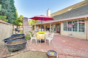 1 Mi to Applegate Park Zoo: Pet-friendly Home