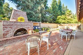 1 Mi to Applegate Park Zoo: Pet-friendly Home