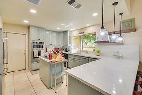 1 Mi to Applegate Park Zoo: Pet-friendly Home