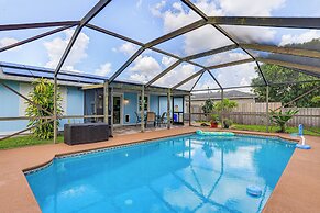 Private Pool: Dog-friendly Port St Lucie Home!