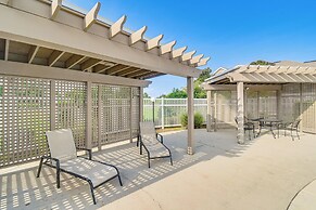 Beautifully Updated Foley Condo w/ Pool Access