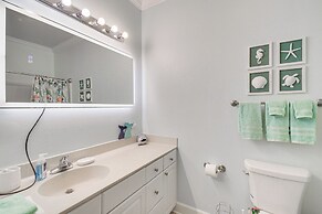 Beautifully Updated Foley Condo w/ Pool Access