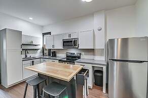 Apartment w/ Deck in Albany, Walk to Downtown!