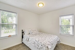 Walkable Barberton Apartment: 9 Mi to Akron!