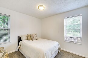 Walkable Barberton Apartment: 9 Mi to Akron!