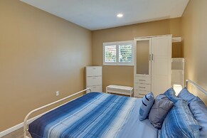 Cozy Santa Clarita Cottage Near Parks & Trails!