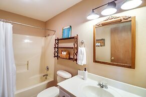 Peaceful Greers Ferry Cabin w/ Deck & Lake View!