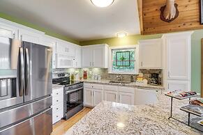 Peaceful Greers Ferry Cabin w/ Deck & Lake View!