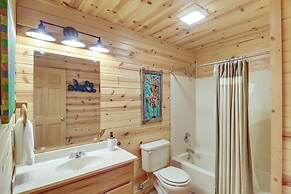 Peaceful Greers Ferry Cabin w/ Deck & Lake View!