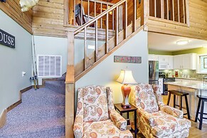Peaceful Greers Ferry Cabin w/ Deck & Lake View!