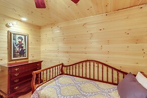 Peaceful Greers Ferry Cabin w/ Deck & Lake View!