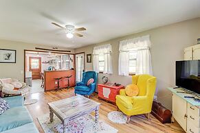 Horses Welcome: Marble Falls Home w/ Grill!