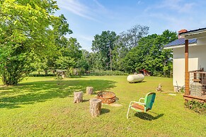 Horses Welcome: Marble Falls Home w/ Grill!