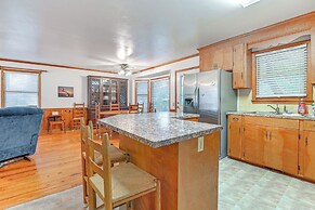 Murrells Inlet Home w/ Deck ~ 4 Mi to Marsh Walk!