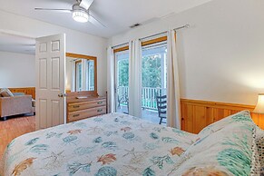 Murrells Inlet Home w/ Deck ~ 4 Mi to Marsh Walk!