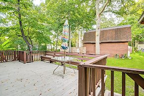 Murrells Inlet Home w/ Deck ~ 4 Mi to Marsh Walk!