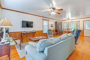 Murrells Inlet Home w/ Deck ~ 4 Mi to Marsh Walk!