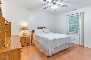 Murrells Inlet Home w/ Deck ~ 4 Mi to Marsh Walk!