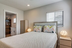 Walk to Sand: Surfside Beach Getaway w/ Deck