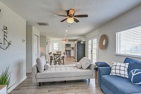 Walk to Sand: Surfside Beach Getaway w/ Deck