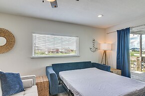 Walk to Sand: Surfside Beach Getaway w/ Deck