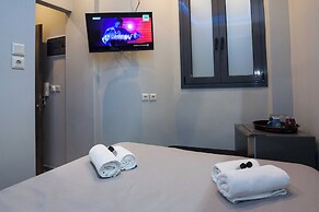 Elegant Rooms Athens