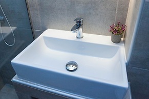 Elegant Rooms Athens