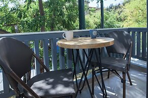 Elegant Rooms Athens