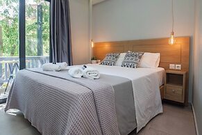 Elegant Rooms Athens