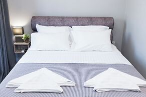 Elegant Rooms Athens