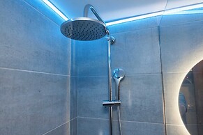 Elegant Rooms Athens