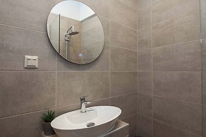 Elegant Rooms Athens