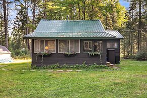 Rustic Willow Retreat - Outdoor Adventures 2 Bedroom Cabin by RedAwnin