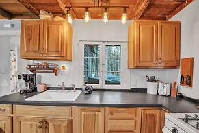 Rustic Willow Retreat - Outdoor Adventures 2 Bedroom Cabin by RedAwnin