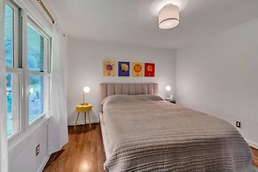 Charming Mid-century Modern Home In Shannon Park 3 Bedroom Home by Red