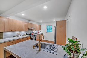 Charming Mid-century Modern Home In Shannon Park 3 Bedroom Home by Red