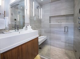 1175 A Casolar Del Norte 3 Bedroom Duplex by RedAwning