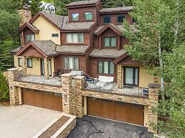 1175 A Casolar Del Norte 3 Bedroom Duplex by RedAwning