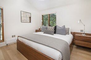 1175 A Casolar Del Norte 3 Bedroom Duplex by RedAwning