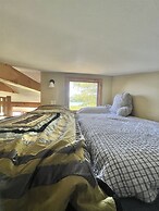 Boomfish Limit 5 2 Bedroom Cottage by RedAwning