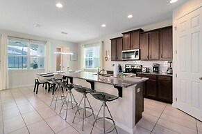 Incredible Resort 4 Bed Pool/spa Home 4 Bedroom Villa by RedAwning