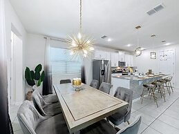 Luxury 6 Bed Villa With Pool/spa In Solara Resort 6 Bedroom Villa by R