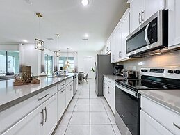 Luxury 6 Bed Villa With Pool/spa In Solara Resort 6 Bedroom Villa by R