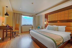 HIMALAYAN MONAL MANALI BY BLUEKO HOTELS