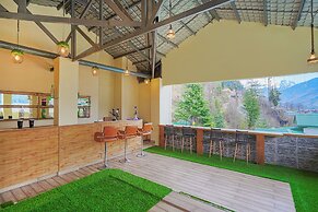 HIMALAYAN MONAL MANALI BY BLUEKO HOTELS